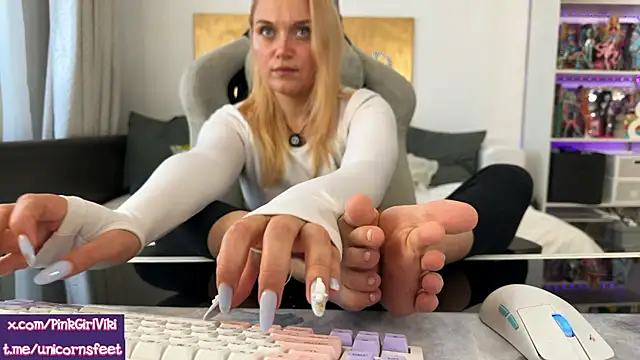 unicornsfeet online show from 09-20-25, 11:04