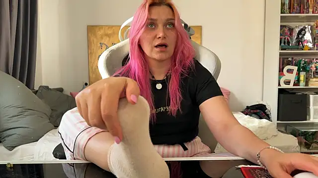 Snapshot of unicornsfeet chatting on 06-19-26, 03:40 unicornsfeet online show from 06-19-26, 03:40