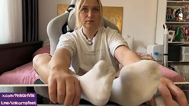 unicornsfeet online show from 04-09-26, 09:59