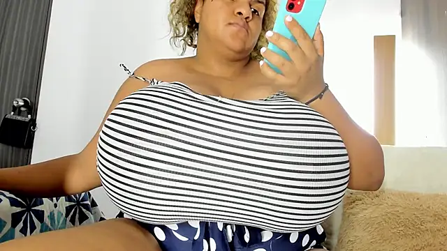 bigmom69  online show from 04-07-26, 10:22