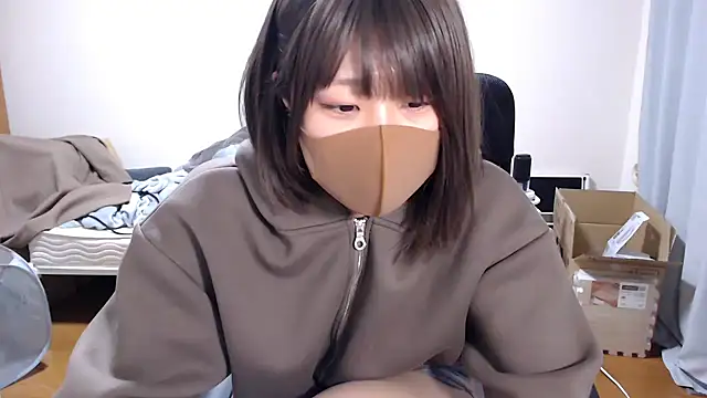 Snapshot of izumi__123 chatting on 12-29-24, 12:45 izumi  123 online show from 12-29-24, 12:45