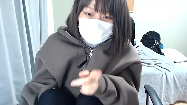 Snapshot of izumi__123 chatting on 12-10-24, 12:49 izumi  123 online show from 12-10-24, 12:49