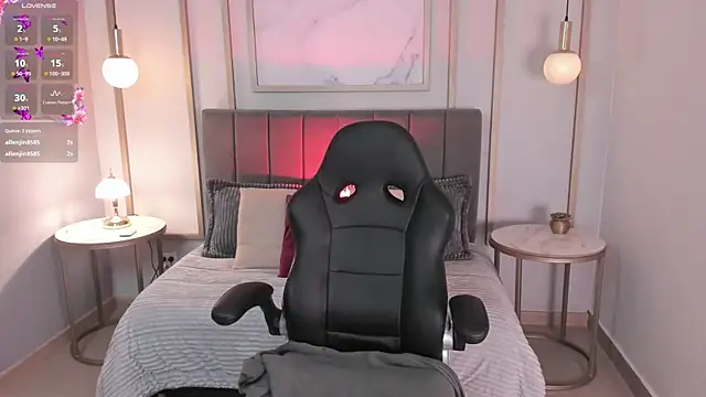 Christina Johns online show from 10-27-25, 03:13