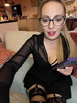 Jade Emeraud online show from 03-17-25, 07:58