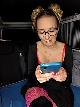 Jade Emeraud online show from 11-05-25, 08:34