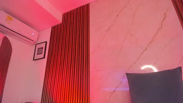 Emiilycollins online show from 03-11-25, 05:13