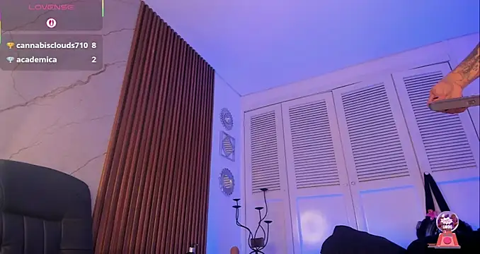 Snapshot of Emiilycollins chatting on 02-20-26, 06:26 Emiilycollins online show from 02-20-26, 06:26