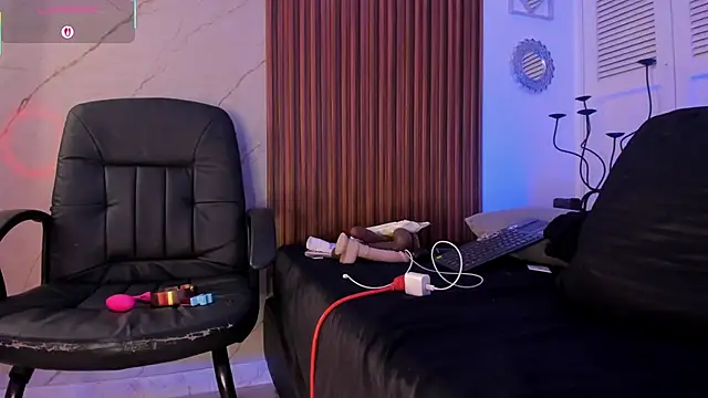 Snapshot of Emiilycollins chatting on 02-03-26, 05:38 Emiilycollins online show from 02-03-26, 05:38