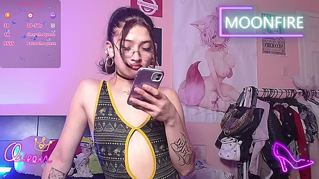 Snapshot of moonfiredancer chatting on 12-21-25, 02:46 moonfiredancer online show from 12-21-25, 02:46