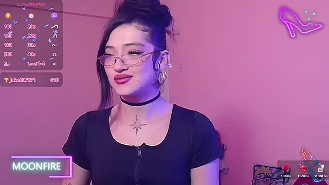 Snapshot of moonfiredancer chatting on 11-21-25, 11:09 moonfiredancer online show from 11-21-25, 11:09