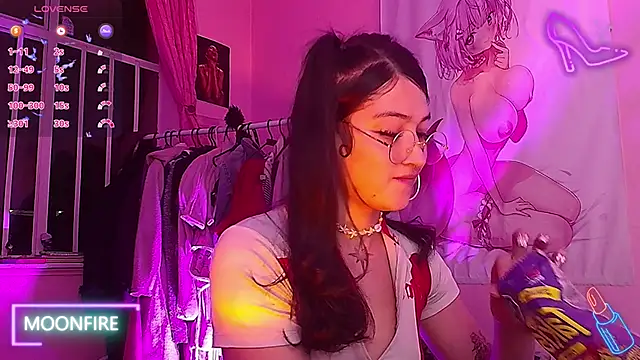 Snapshot of moonfiredancer chatting on 10-03-25, 01:42 moonfiredancer online show from 10-03-25, 01:42