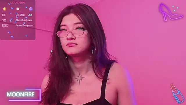 Snapshot of moonfiredancer chatting on 11-26-25, 07:47 moonfiredancer online show from 11-26-25, 07:47