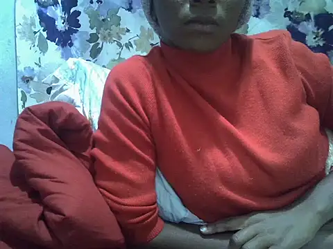 Snapshot of ElianeHot chatting on 06-27-26, 05:30 ElianeHot online show from 06-27-26, 05:30