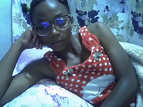 ElianeHot online show from 04-12-26, 06:44