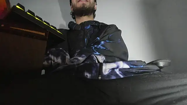 s sven03 online show from 10-31-25, 01:46