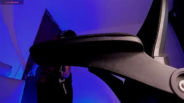 Snapshot of s_sven03 chatting on 02-07-26, 11:35 s sven03 online show from 02-07-26, 11:35