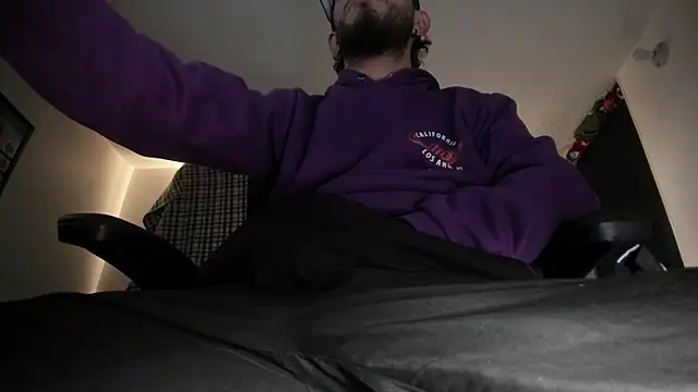 s sven03 online show from 09-30-25, 02:34