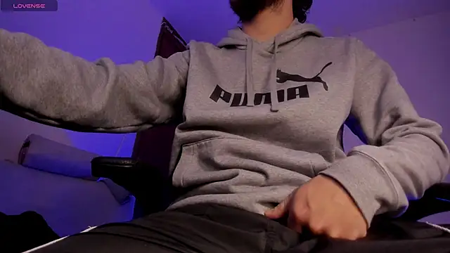 Snapshot of s_sven03 chatting on 02-02-26, 04:11 s sven03 online show from 02-02-26, 04:11