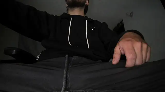 s sven03 online show from 09-10-25, 03:49