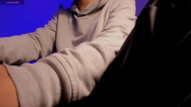 Snapshot of s_sven03 chatting on 02-05-26, 08:37 s sven03 online show from 02-05-26, 08:37