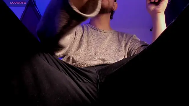 Snapshot of s_sven03 chatting on 02-16-26, 01:48 s sven03 online show from 02-16-26, 01:48