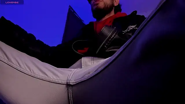 Snapshot of s_sven03 chatting on 02-10-26, 02:54 s sven03 online show from 02-10-26, 02:54