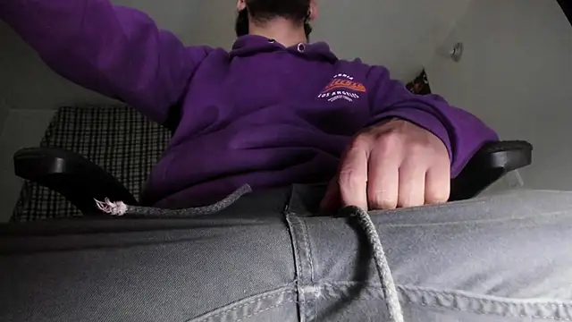 s sven03 online show from 09-30-25, 01:00