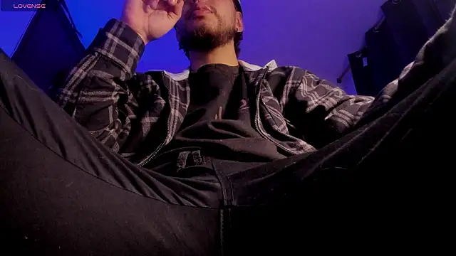 Snapshot of s_sven03 chatting on 02-24-26, 04:24 s sven03 online show from 02-24-26, 04:24