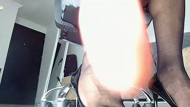 Valenn rey online show from 07-18-26, 03:20
