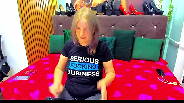 Lilly hott online show from 10-01-25, 05:28