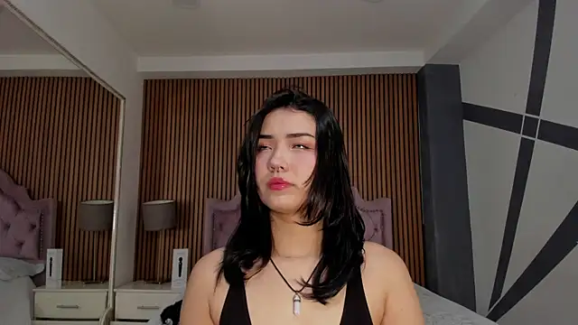 Snapshot of Rubi_Sky chatting on 09-18-25, 04:15 Rubi Sky online show from 09-18-25, 04:15