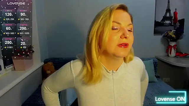 Snapshot of sweet___margaret chatting on 04-18-26, 05:04 sweet margaret online show from 04-18-26, 05:04
