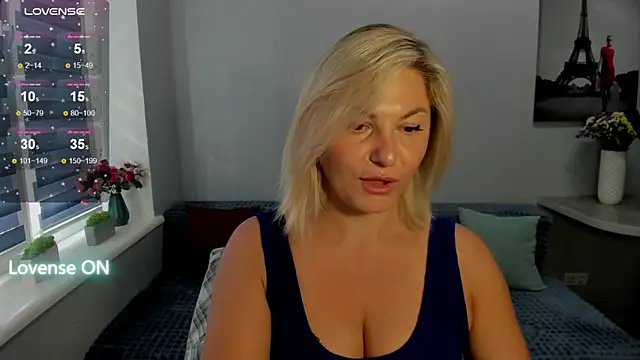 Snapshot of sweet___margaret chatting on 09-14-25, 11:32 sweet   margaret online show from 09-14-25, 11:32