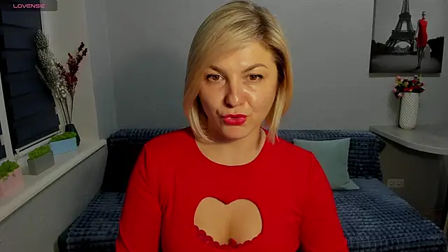 Snapshot of sweet___margaret chatting on 01-10-25, 05:13 sweet   margaret online show from 01-10-25, 05:13