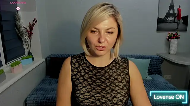 Snapshot of sweet___margaret chatting on 01-11-25, 03:52 sweet   margaret online show from 01-11-25, 03:52