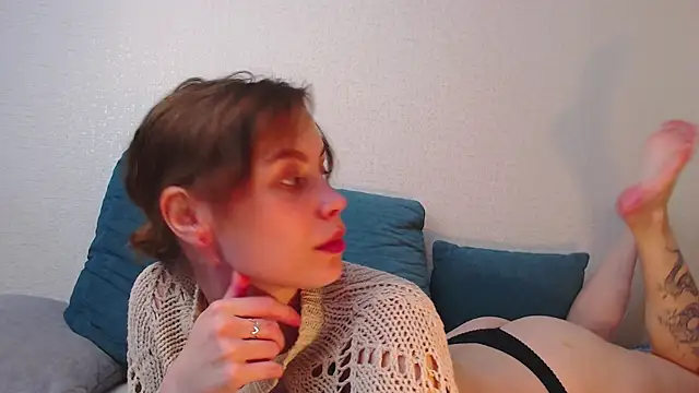 Snapshot of milly_ross chatting on 10-18-25, 10:50 milly ross online show from 10-18-25, 10:50