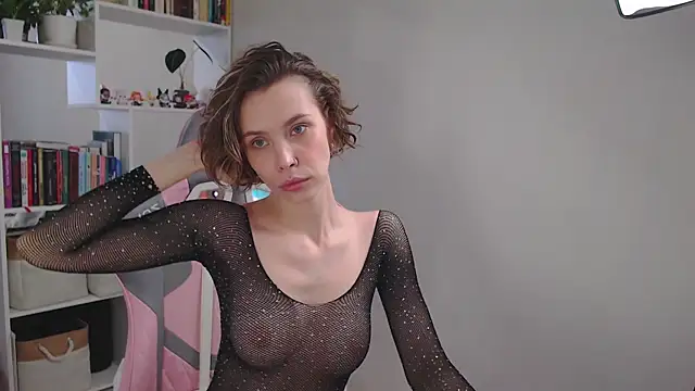 Snapshot of milly_ross chatting on 01-21-25, 06:43 milly ross online show from 01-21-25, 06:43