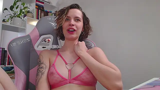 Snapshot of milly_ross chatting on 02-08-25, 09:46 milly ross online show from 02-08-25, 09:46