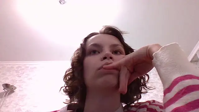 Snapshot of milly_ross chatting on 09-20-25, 04:34 milly ross online show from 09-20-25, 04:34