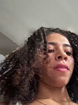 pretty pettite online show from 12-19-25, 10:45