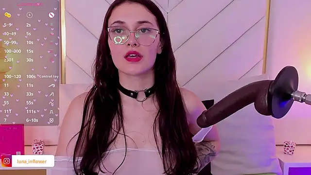 Flor delunaa online show from 02-28-25, 06:41