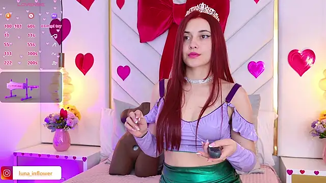 Flor delunaa online show from 02-19-26, 12:57