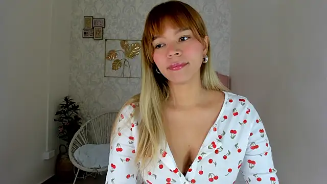 Adria ross online show from 12-02-25, 03:03