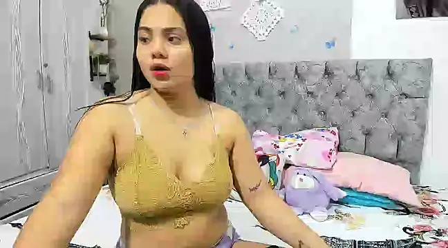 Snapshot of Alejandra_evanss chatting on 03-19-25, 08:43 Alejandra evanss online show from 03-19-25, 08:43