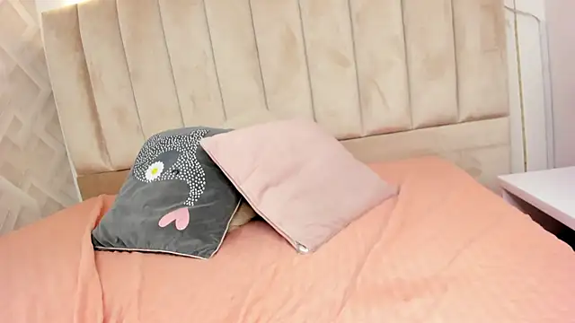 Snapshot of Anniie_Queen chatting on 02-26-26, 03:17 Anniie Queen online show from 02-26-26, 03:17