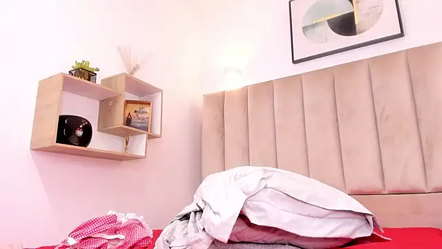 Anniie Queen online show from 02-25-25, 06:25