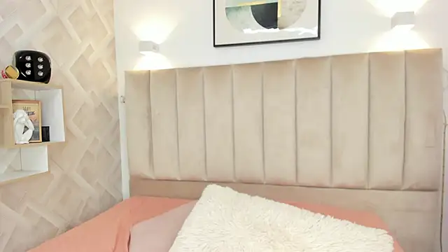 Anniie Queen online show from 03-28-26, 03:51