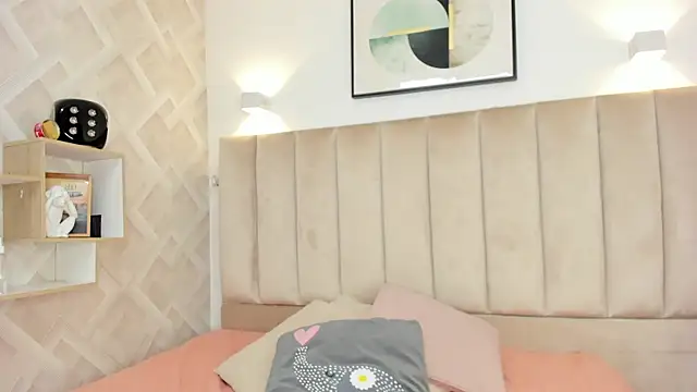 Anniie Queen online show from 04-07-26, 03:08