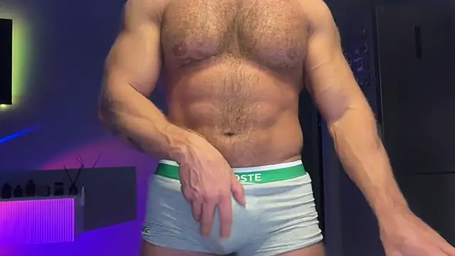 KarlosRichi online show from 12-16-25, 04:11