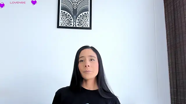 Snapshot of VeronicaTonu chatting on 02-14-26, 02:06 VeronicaTonu online show from 02-14-26, 02:06